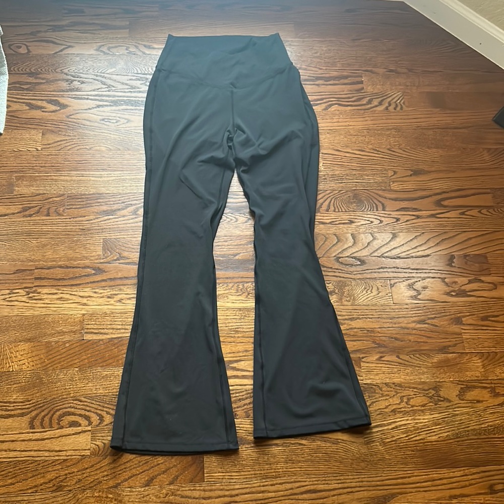HEGALY woman’s flair yoga pants cross over waistband